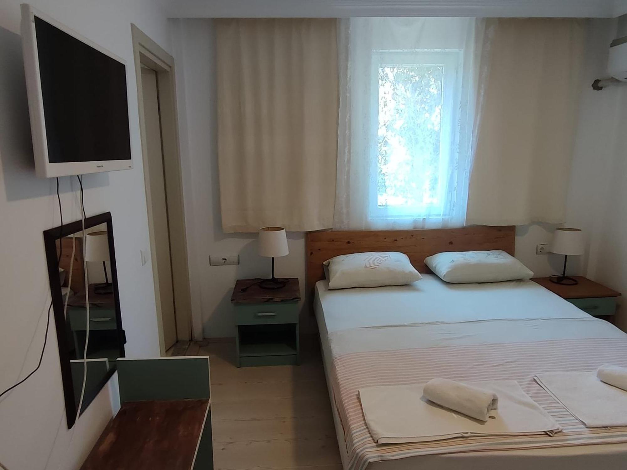 Flora Pansiyon Cirali Apartment Kemer Exterior photo